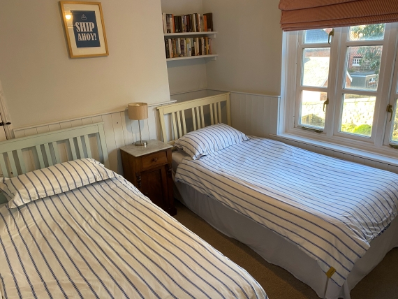 Twin Room - Holiday cottages Whitby